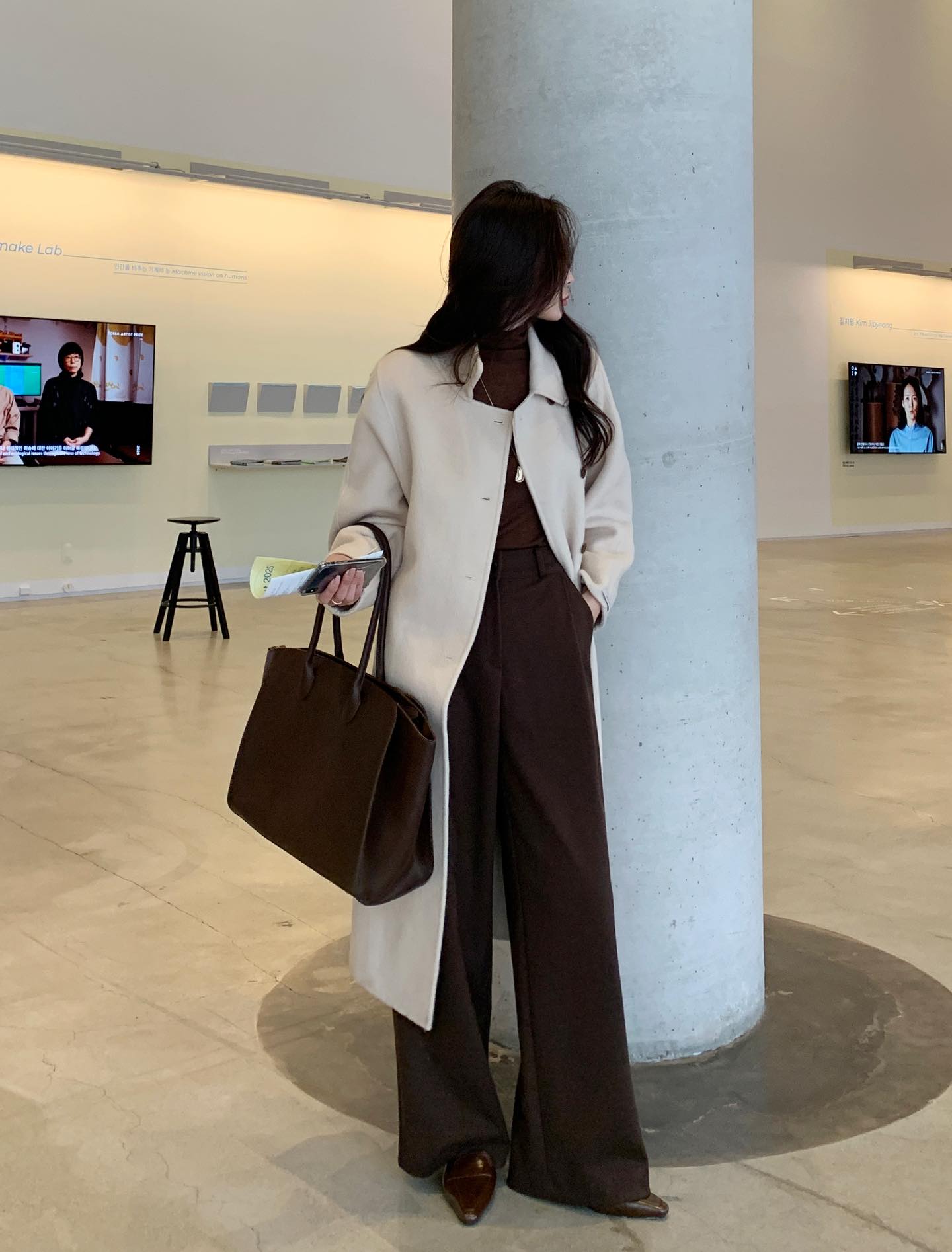 5 xu hướng quần ống rộng của năm 2025: Toàn kiểu ai mặc cũng đẹp, sành điệu vượt thời gian- Ảnh 10.