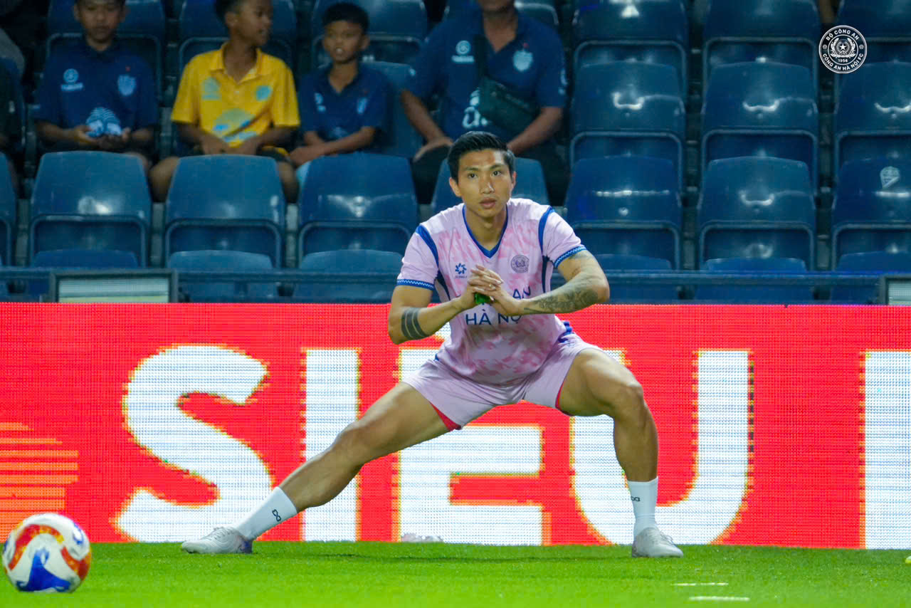 Đoàn Văn Hậu chính thức 