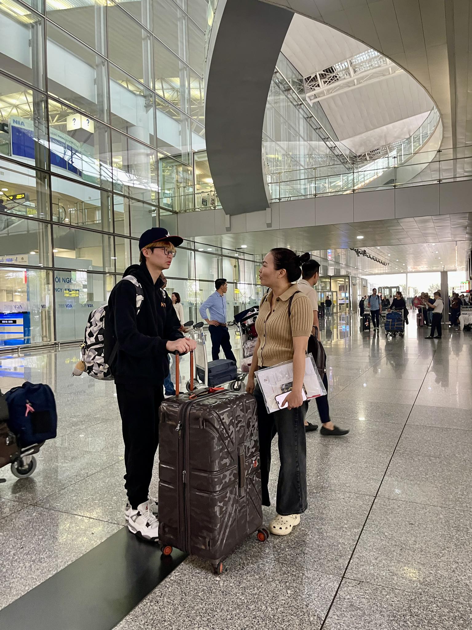 Bà mẹ Hà Nội bị chê "Điên" khi bán nhà cho con đi du học, ở nhà thuê để gần trường con: 2 năm sau vẫn thấy quyết định ngày đó thật sáng suốt!- Ảnh 1. Bà mẹ Hà Nội bị chê "Điên" khi bán nhà cho con đi du học, ở nhà thuê để gần trường con: 2 năm sau vẫn thấy quyết định ngày đó thật sáng suốt!- Ảnh 1.