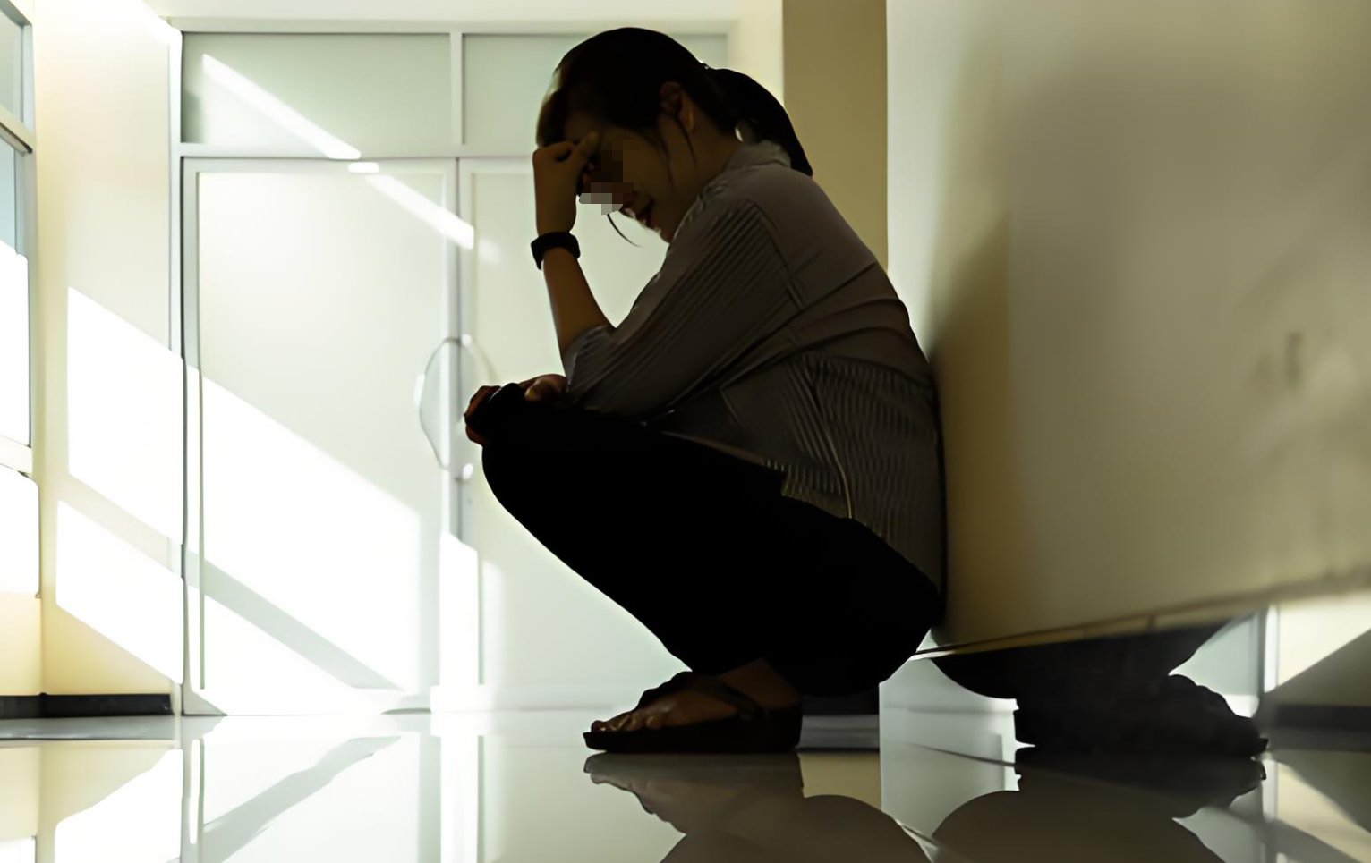 2 năm đi làm xa gửi về 1,1 tỷ đồng nhưng bố mẹ khẳng định “không nhận được”, tôi đến ngân hàng xin kiểm tra camera thì phát hiện sự thật cả đời không thể quên- Ảnh 1. 2 năm đi làm xa gửi về 1,1 tỷ đồng nhưng bố mẹ khẳng định “không nhận được”, tôi đến ngân hàng xin kiểm tra camera thì phát hiện sự thật cả đời không thể quên- Ảnh 1.