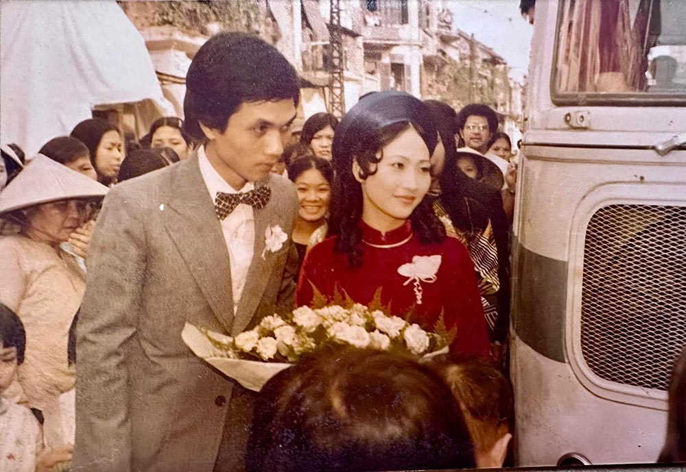 Đám cưới của mỹ nhân từng gây tắc nghẽn phố cổ, đẹp đến thế nào mà ảnh cưới được lưu giữ tại Bảo tàng Hà Nội- Ảnh 2.