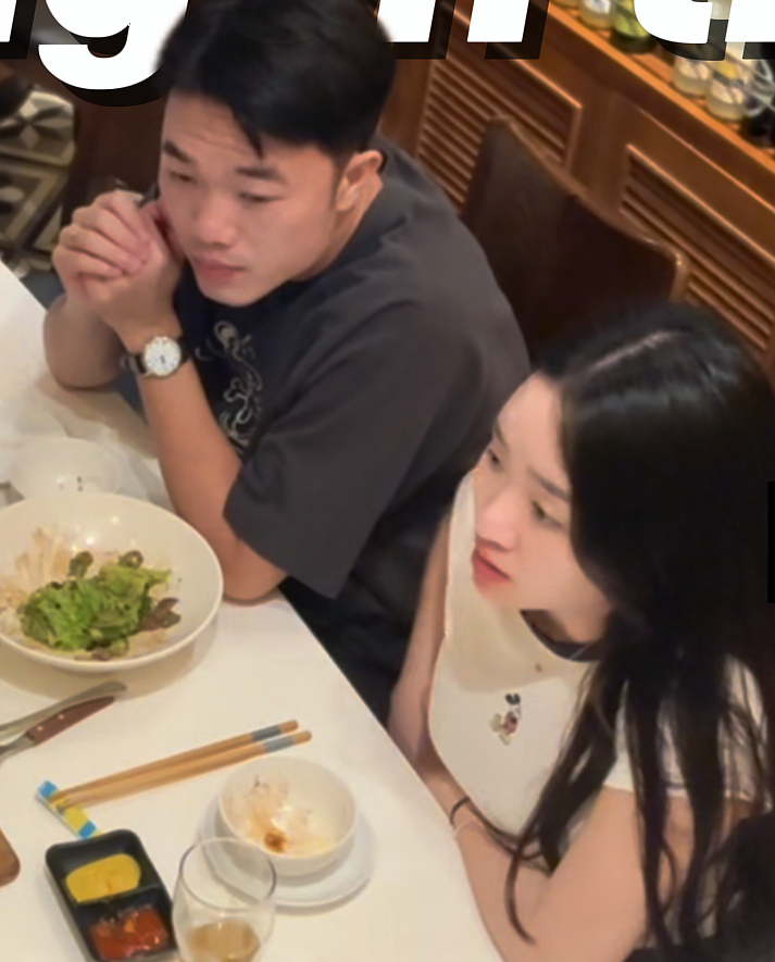 Vợ Giám đốc của Xuân Trường hiếm hoi lộ diện, phong thái tiểu thư Hà thành thay đổi cực lớn- Ảnh 3. Vợ Giám đốc của Xuân Trường hiếm hoi lộ diện, phong thái tiểu thư Hà thành thay đổi cực lớn- Ảnh 3.