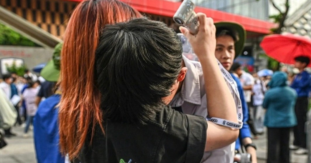 Một thí sinh Hà Nội gian lận thi bị hủy bằng tốt nghiệp THPT- Ảnh 1.