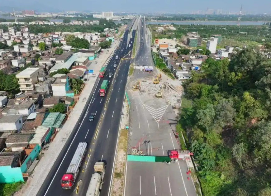 Chủ căn nhà 3 tầng không chịu di dời dù được bồi thường hơn 7,4 tỷ đồng, tuyên bố: “Trả hơn 37 tỷ đồng mới chuyển đi”- Ảnh 2. Chủ căn nhà 3 tầng không chịu di dời dù được bồi thường hơn 7,4 tỷ đồng, tuyên bố: “Trả hơn 37 tỷ đồng mới chuyển đi”- Ảnh 2.