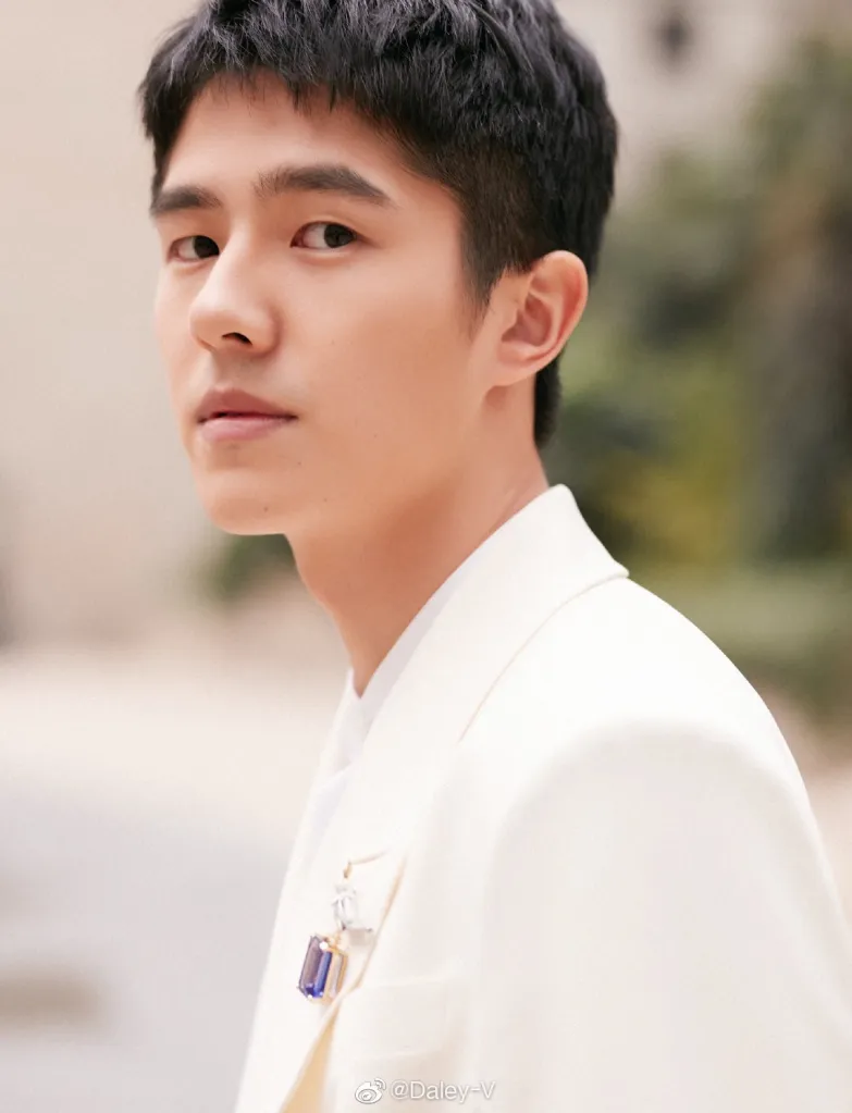 15 nghệ sĩ học giỏi nhất nhì showbiz Hoa ngữ- Ảnh 11. 15 nghệ sĩ học giỏi nhất nhì showbiz Hoa ngữ- Ảnh 11.