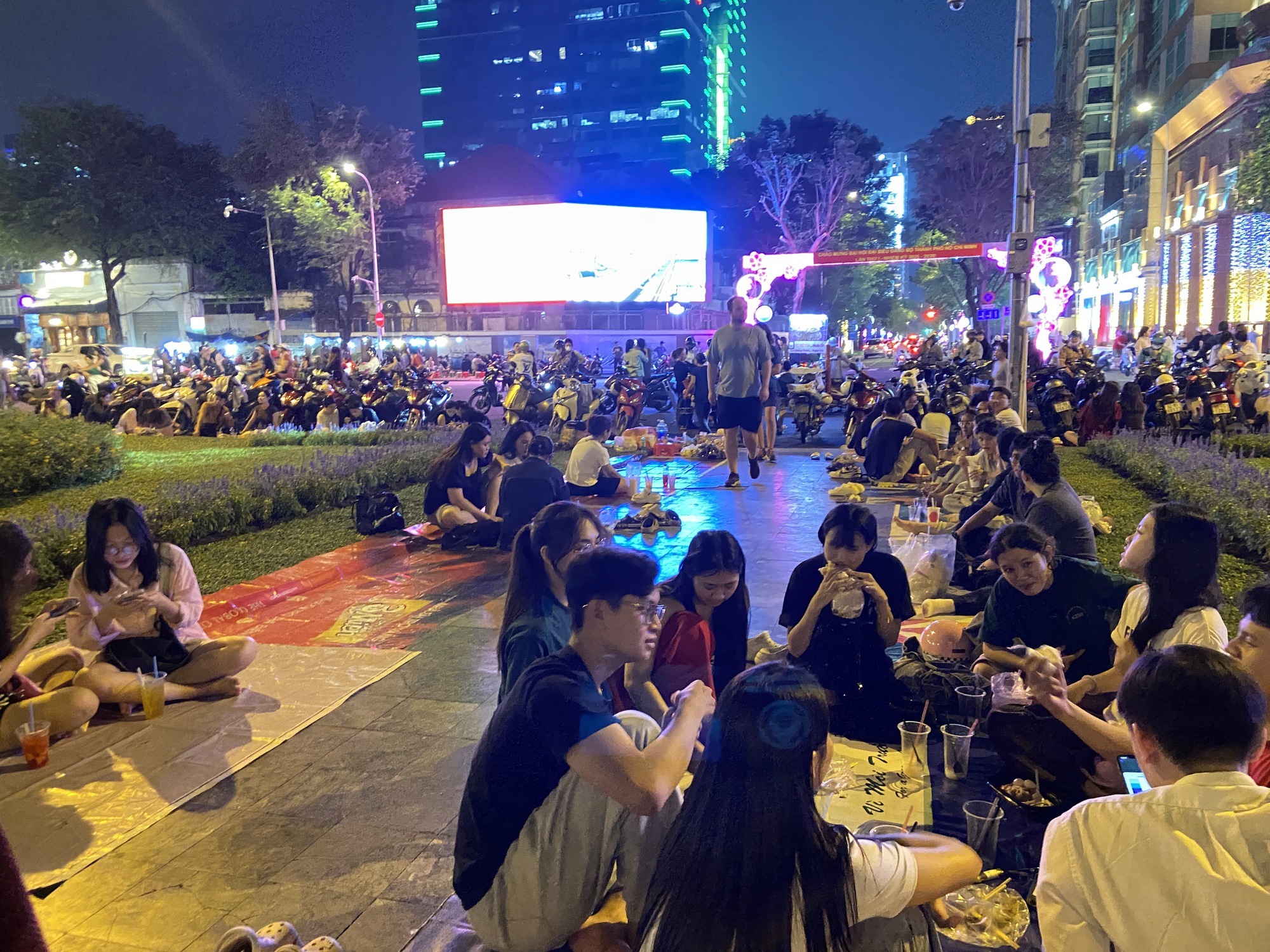 Nhà thờ Đức Bà quá 