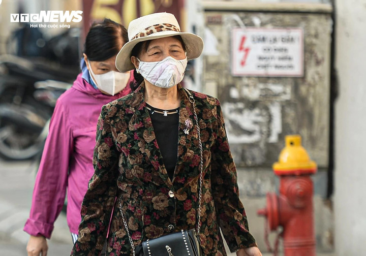 Hà Nội ô nhiễm không khí kéo dài, Bộ Y tế ra loạt khuyến cáo- Ảnh 2.