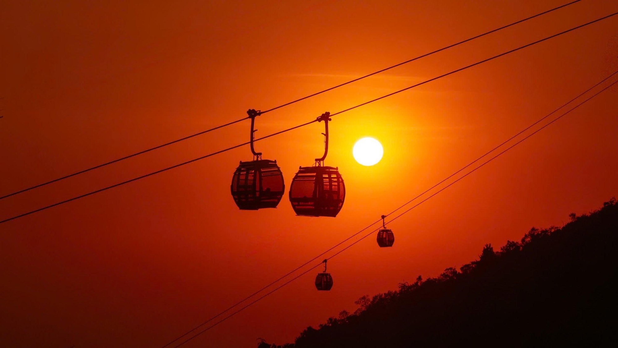 Sốt rần rần khoảnh khắc hoàng hôn đẹp siêu thực tại núi Bà Đen, Tây Ninh- Ảnh 1. Sốt rần rần khoảnh khắc hoàng hôn đẹp siêu thực tại núi Bà Đen, Tây Ninh- Ảnh 1.