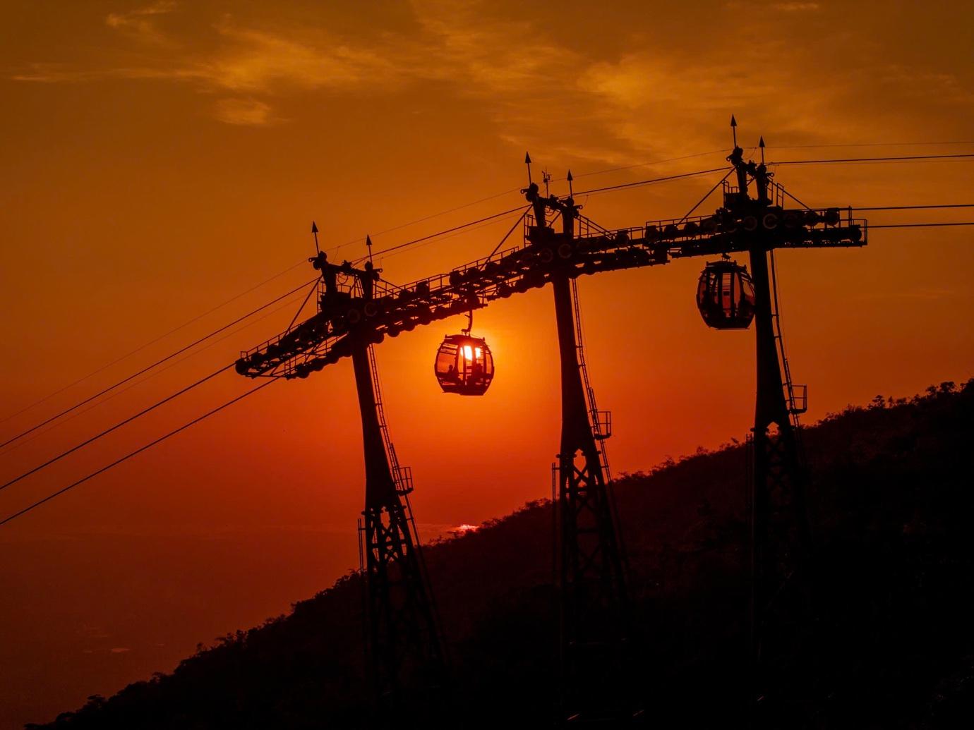 Sốt rần rần khoảnh khắc hoàng hôn đẹp siêu thực tại núi Bà Đen, Tây Ninh- Ảnh 2. Sốt rần rần khoảnh khắc hoàng hôn đẹp siêu thực tại núi Bà Đen, Tây Ninh- Ảnh 2.