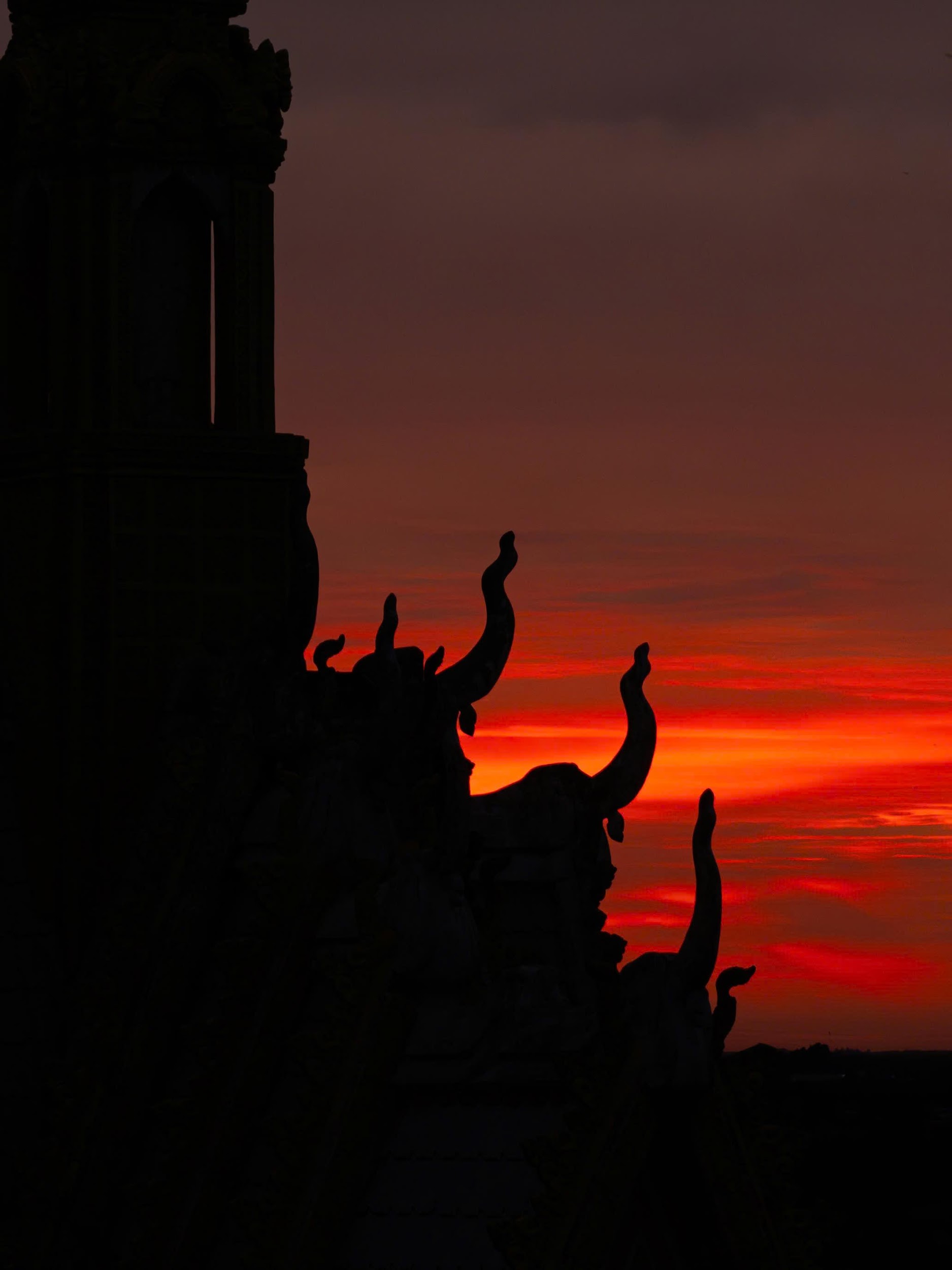 Sốt rần rần khoảnh khắc hoàng hôn đẹp siêu thực tại núi Bà Đen, Tây Ninh- Ảnh 9. Sốt rần rần khoảnh khắc hoàng hôn đẹp siêu thực tại núi Bà Đen, Tây Ninh- Ảnh 9.