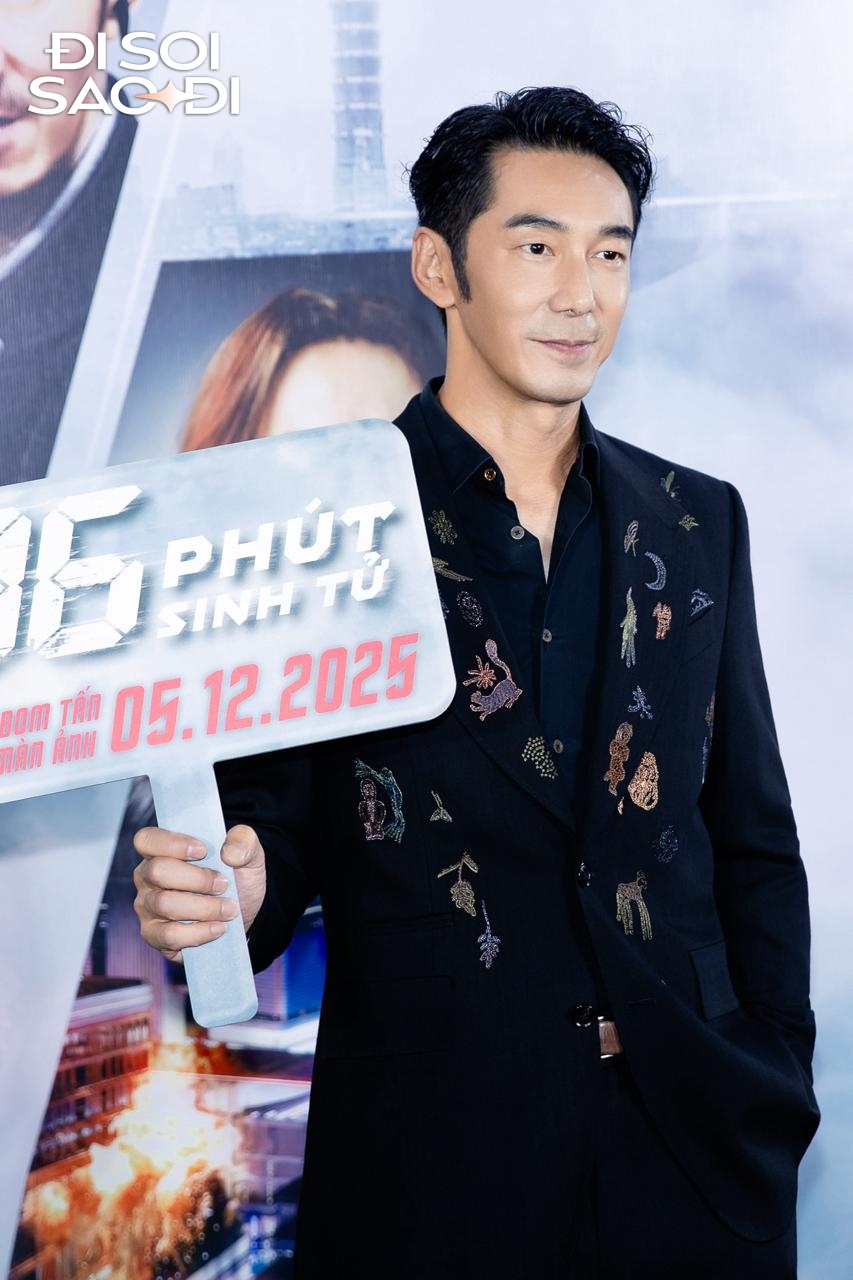 Thảm đỏ HOT nhất hôm nay: Tiểu Vy - Thiên Ân đẹp sang quá thể, tài tử xứ Đài tỏa sáng với nụ cười má lúm- Ảnh 15.