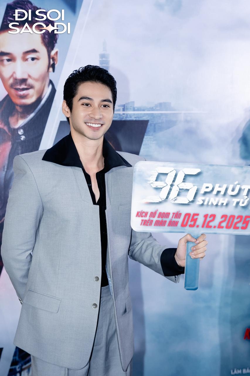 Thảm đỏ HOT nhất hôm nay: Tiểu Vy - Thiên Ân đẹp sang quá thể, tài tử xứ Đài tỏa sáng với nụ cười má lúm- Ảnh 13.