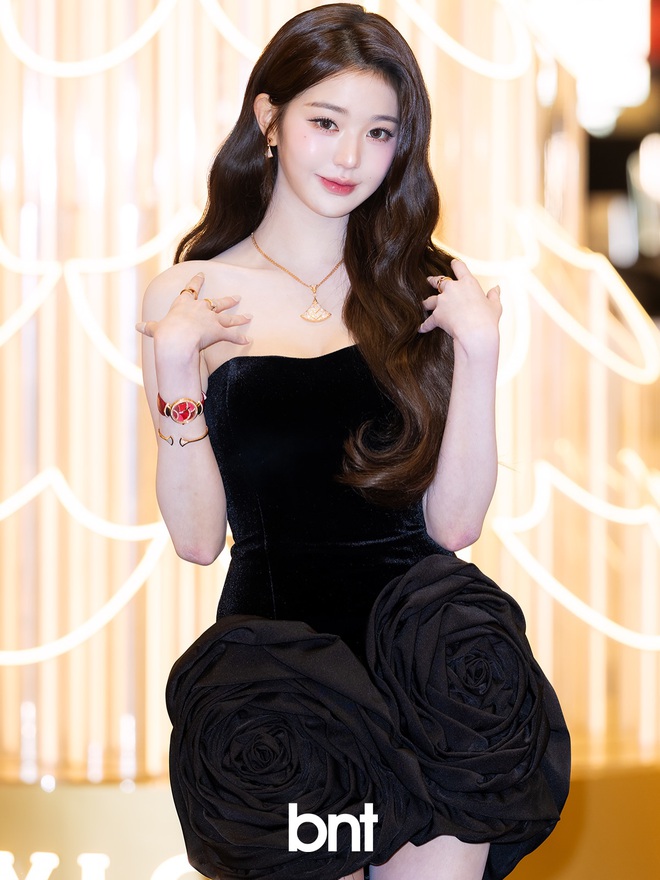 Cú xoay "ăn tiền" của công chúa Kpop- Ảnh 4.