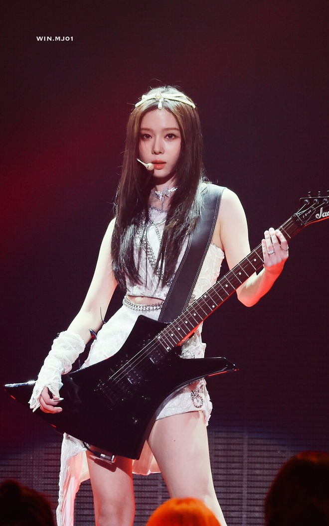 Mỹ nhân nghi hẹn hò Jungkook (BTS): Visual như tuyệt tác AI, nhìn đến mặt mộc càng sửng sốt tột độ- Ảnh 4.