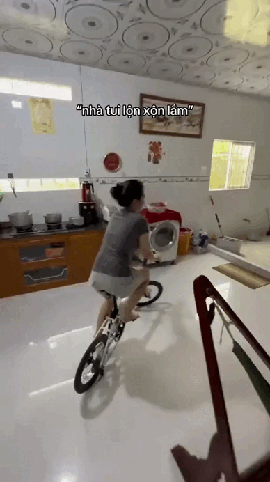 Clip 19 giây quay nhà miền Tây khiến 5 triệu người choáng váng- Ảnh 2. Clip 19 giây quay nhà miền Tây khiến 5 triệu người choáng váng- Ảnh 2.