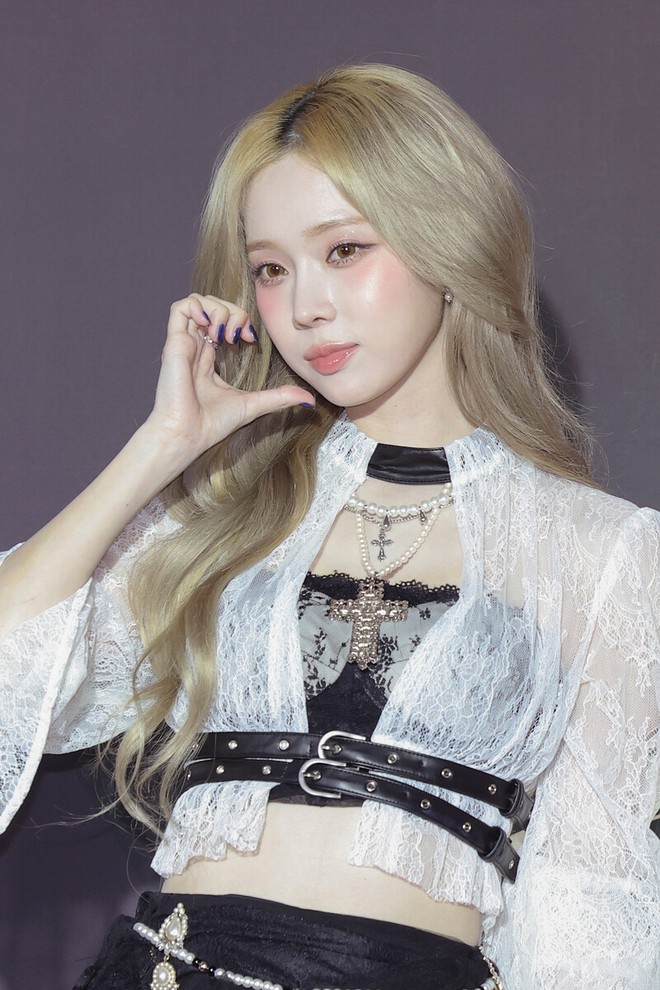 Mỹ nhân nghi hẹn hò Jungkook (BTS): Visual như tuyệt tác AI, nhìn đến mặt mộc càng sửng sốt tột độ- Ảnh 3.