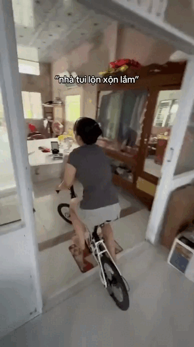 Clip 19 giây quay nhà miền Tây khiến 5 triệu người choáng váng- Ảnh 3. Clip 19 giây quay nhà miền Tây khiến 5 triệu người choáng váng- Ảnh 3.