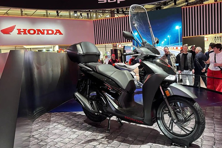 "Vua xe ga" SH 350i 2026 của Honda mới ra mắt, có gì đặc biệt mà giá rẻ bất ngờ- Ảnh 1. "Vua xe ga" SH 350i 2026 của Honda mới ra mắt, có gì đặc biệt mà giá rẻ bất ngờ- Ảnh 1.