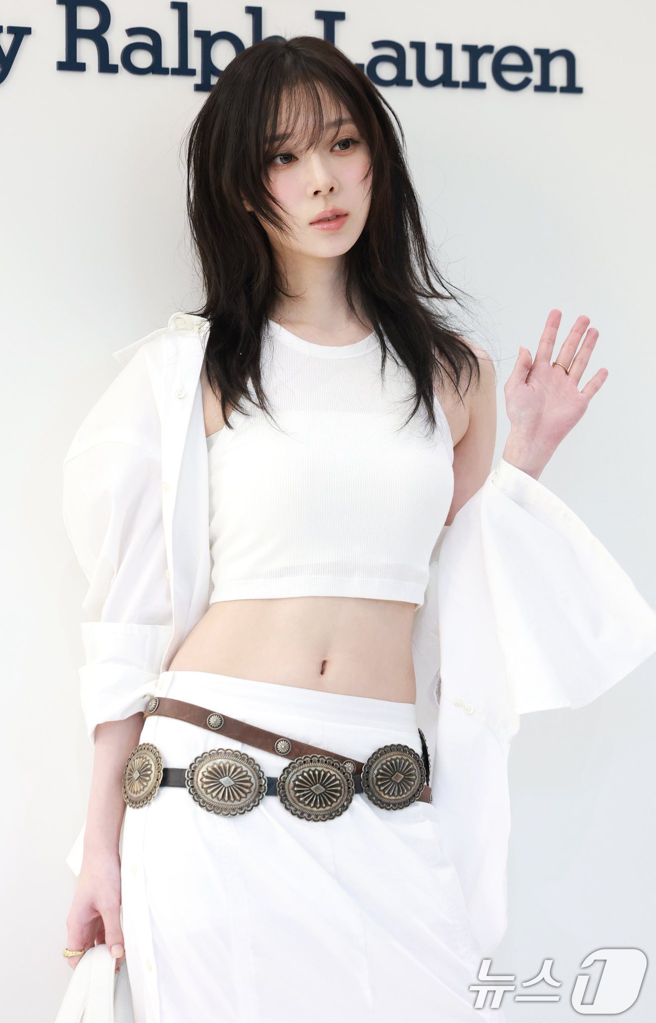 Bạn gái tin đồn của Jungkook được so ngang với Kim Ji Won- Ảnh 19.