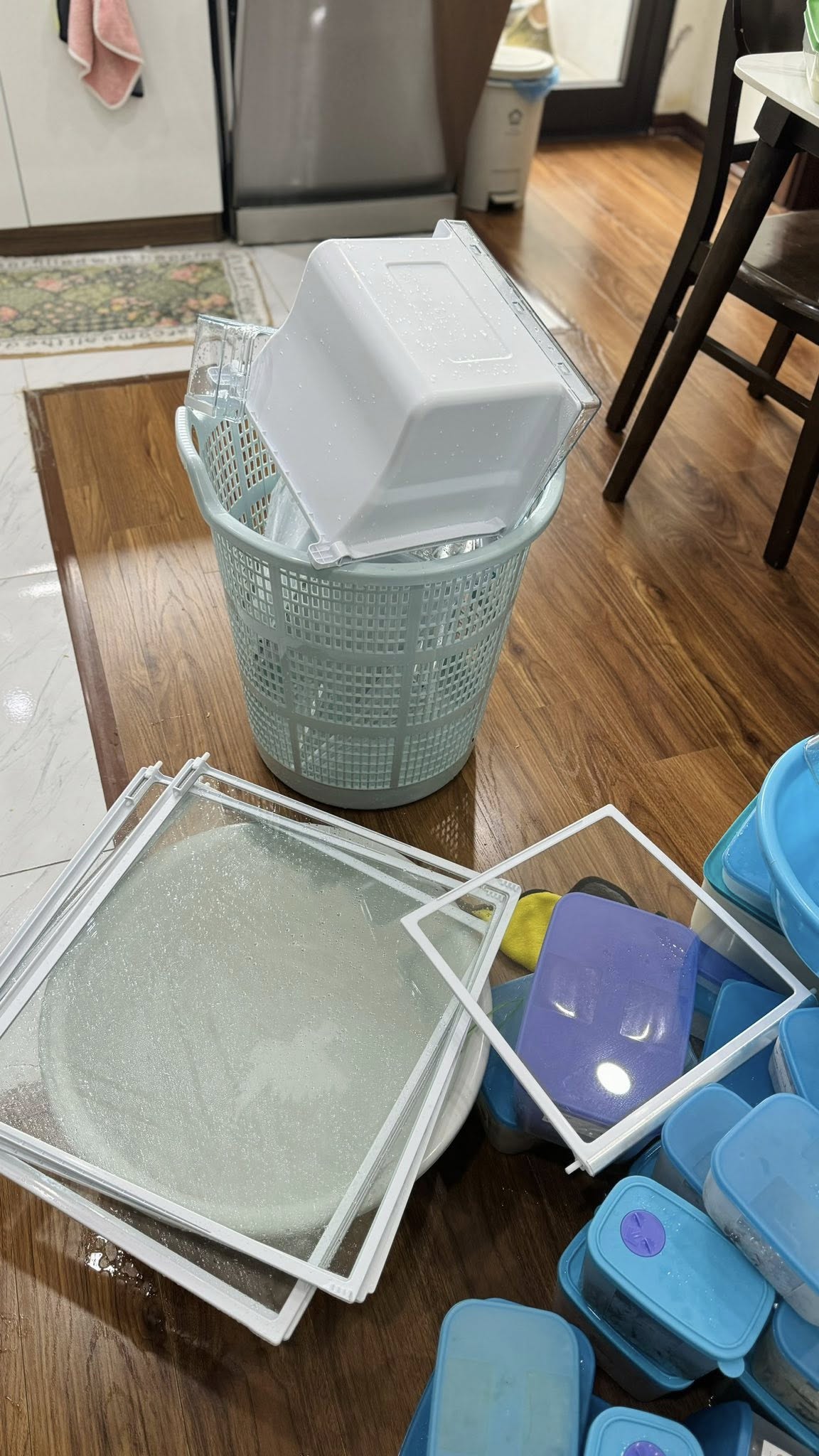 Mẹ Hà Nội khoe căn bếp bóng loáng, tủ lạnh sạch kin kít: Bí quyết đến từ một thói quen… ai cũng từng bỏ qua- Ảnh 8.