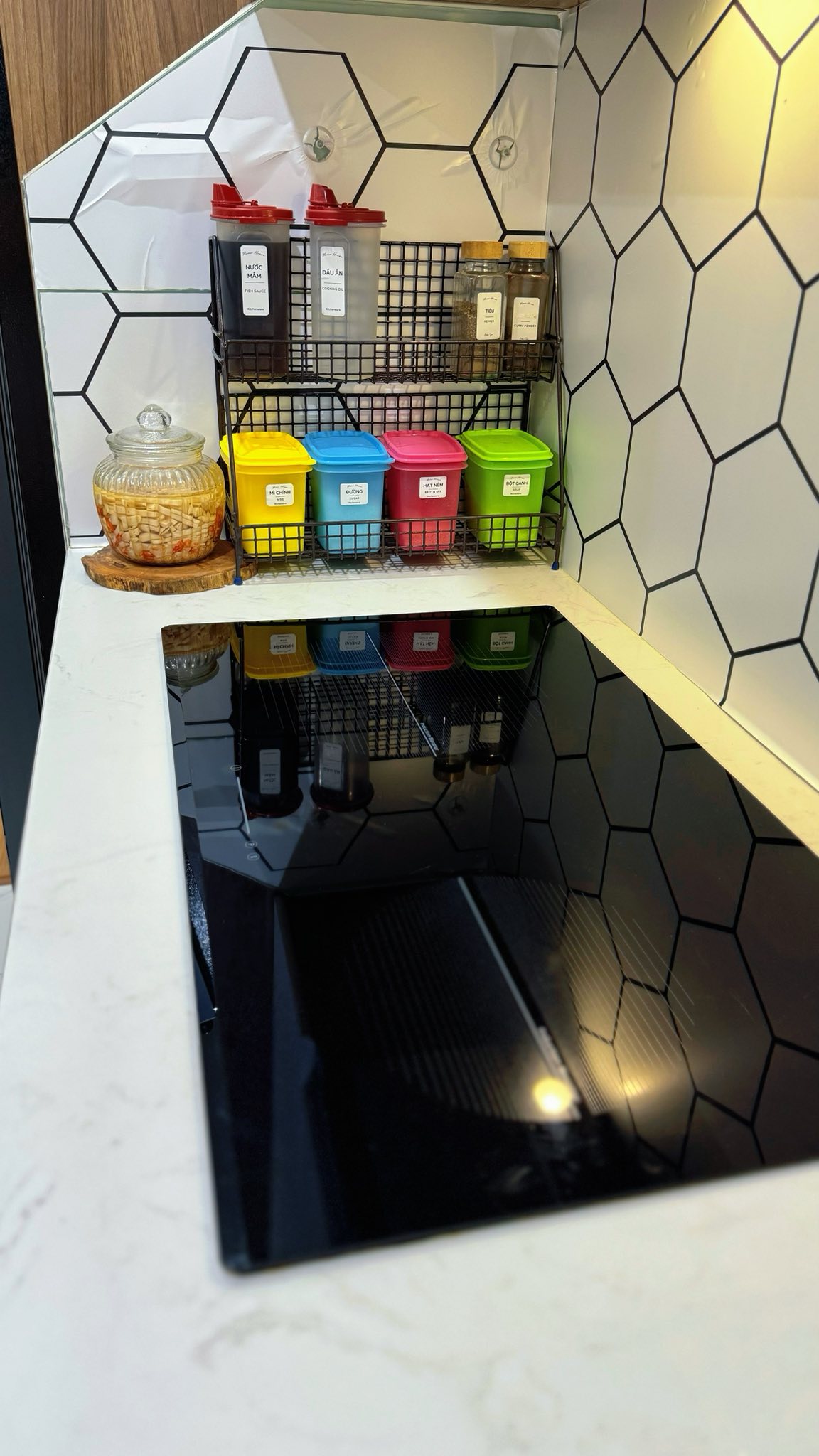 Mẹ Hà Nội khoe căn bếp bóng loáng, tủ lạnh sạch kin kít: Bí quyết đến từ một thói quen… ai cũng từng bỏ qua- Ảnh 14.