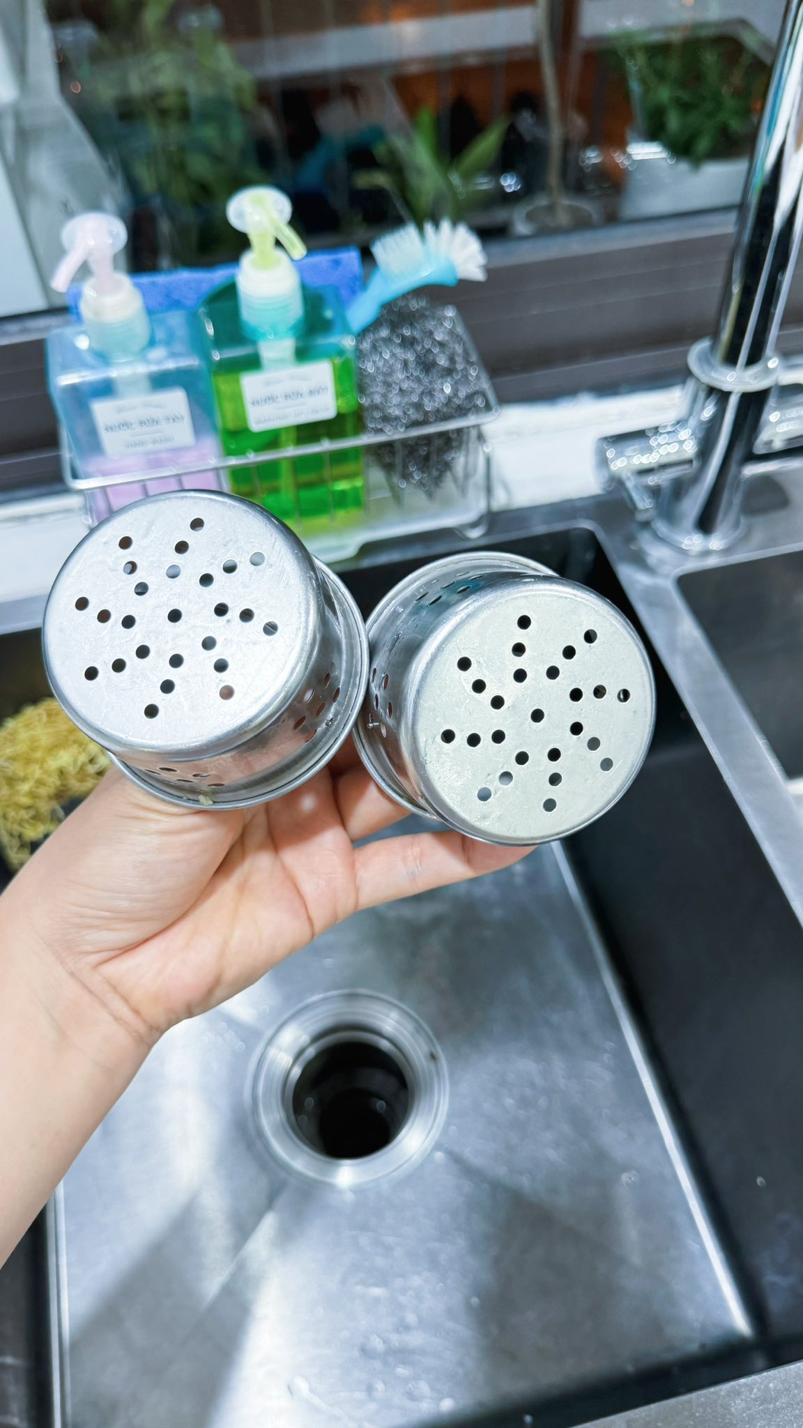 Mẹ Hà Nội khoe căn bếp bóng loáng, tủ lạnh sạch kin kít: Bí quyết đến từ một thói quen… ai cũng từng bỏ qua- Ảnh 15.