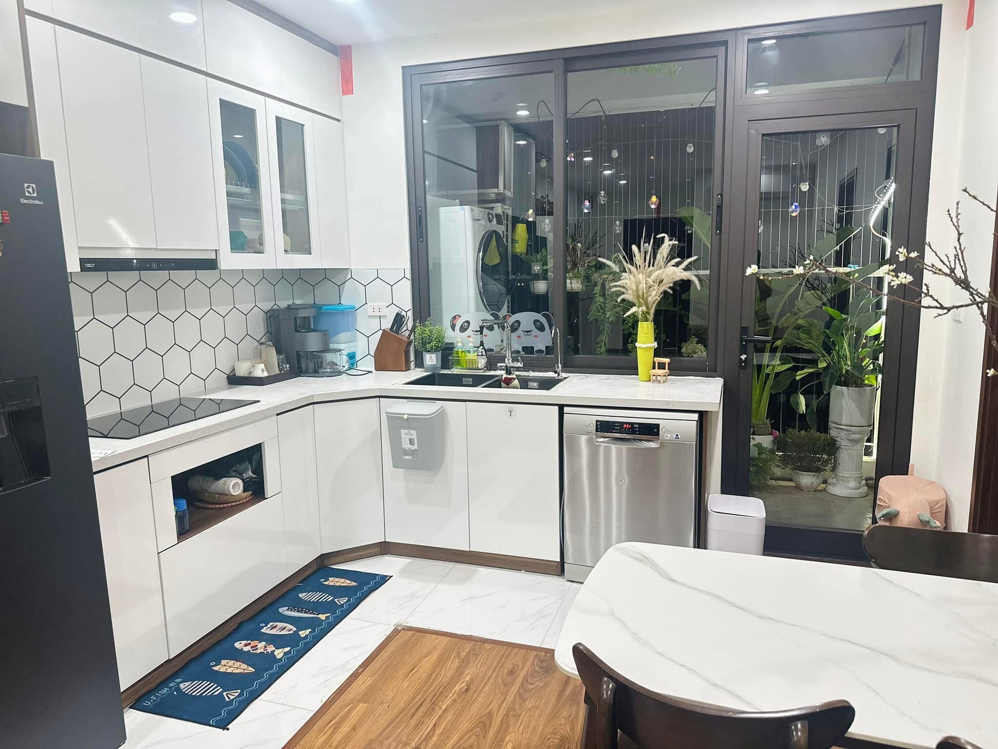 Mẹ Hà Nội khoe căn bếp bóng loáng, tủ lạnh sạch kin kít: Bí quyết đến từ một thói quen… ai cũng từng bỏ qua- Ảnh 19.