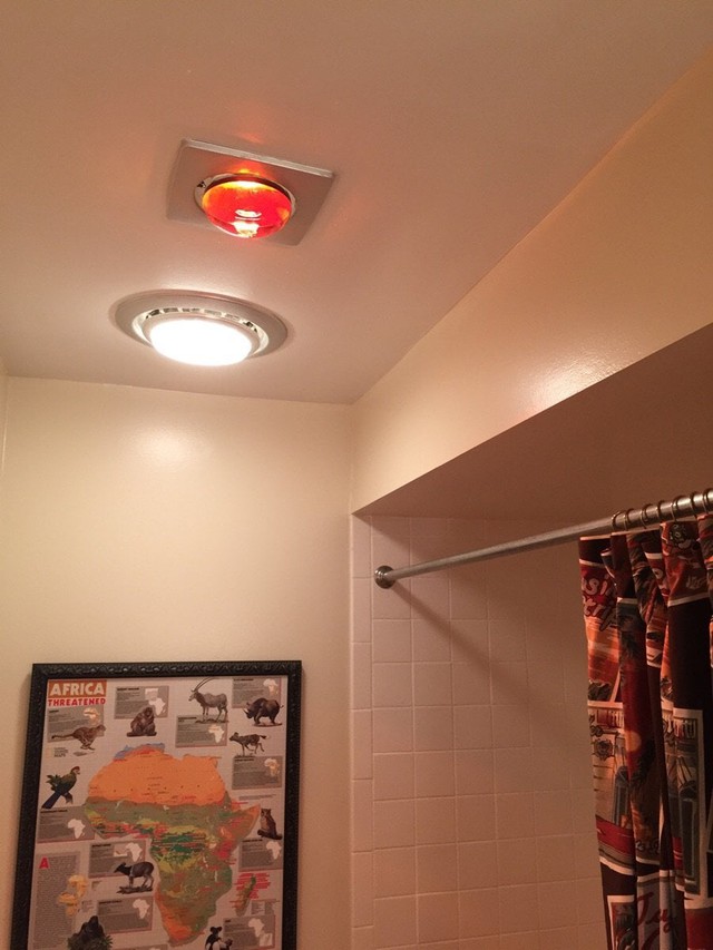 Đèn sưởi nhà tắm bất ngờ phát nổ: Cận cảnh hiện trường khiến nhiều người hoang mang- Ảnh 5. Đèn sưởi nhà tắm bất ngờ phát nổ: Cận cảnh hiện trường khiến nhiều người hoang mang- Ảnh 5.