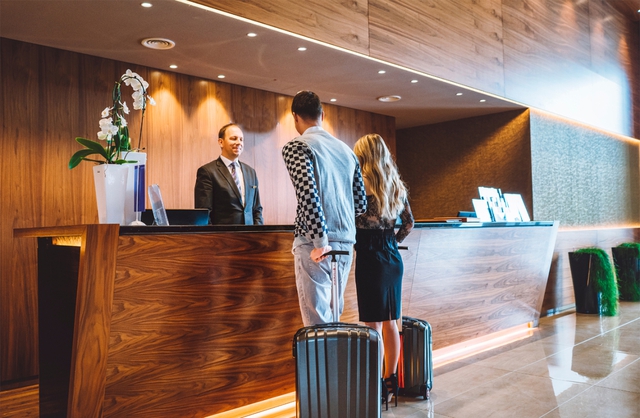 Khách sạn thuộc tập đoàn của tỷ phú Phạm Nhật Vượng ra thông báo nóng tới hàng triệu khách hàng- Ảnh 7.