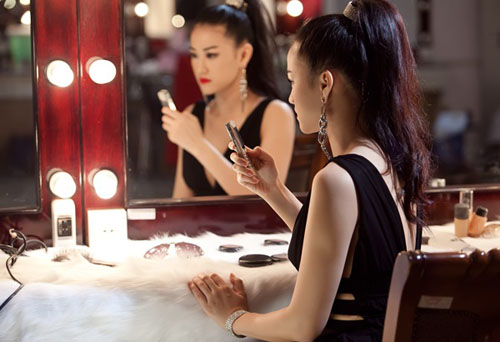 Việt Nam có duy nhất 1 mỹ nhân chỉ nói 3 chữ mà hot suốt 13 năm, nhan sắc bốc lửa ai nhìn cũng đổ đứ đừ- Ảnh 2.