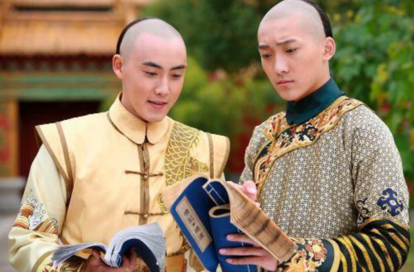 Càn Long băng hà, tân hoàng đế liền phái con trai trưởng thành duy nhất của Vĩnh Kỳ đi thủ lăng: Vì sao?- Ảnh 3. Càn Long băng hà, tân hoàng đế liền phái con trai trưởng thành duy nhất của Vĩnh Kỳ đi thủ lăng: Vì sao?- Ảnh 3.