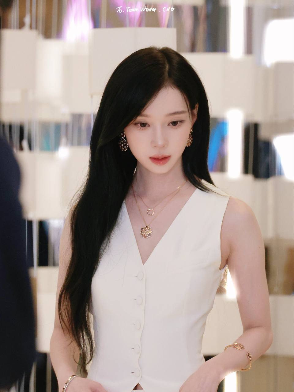 Bạn gái tin đồn của Jungkook được so ngang với Kim Ji Won- Ảnh 3.