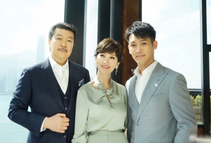 "Quan Âm đẹp nhất màn ảnh" từng là tiếp viên hàng không, U80 miệt mài làm việc- Ảnh 3.