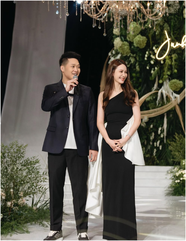 Chủ tịch ngoại tình với nàng thơ, chính thất gọi thẳng tên Chủ tịch ngoại tình với nàng thơ, chính thất gọi thẳng tên