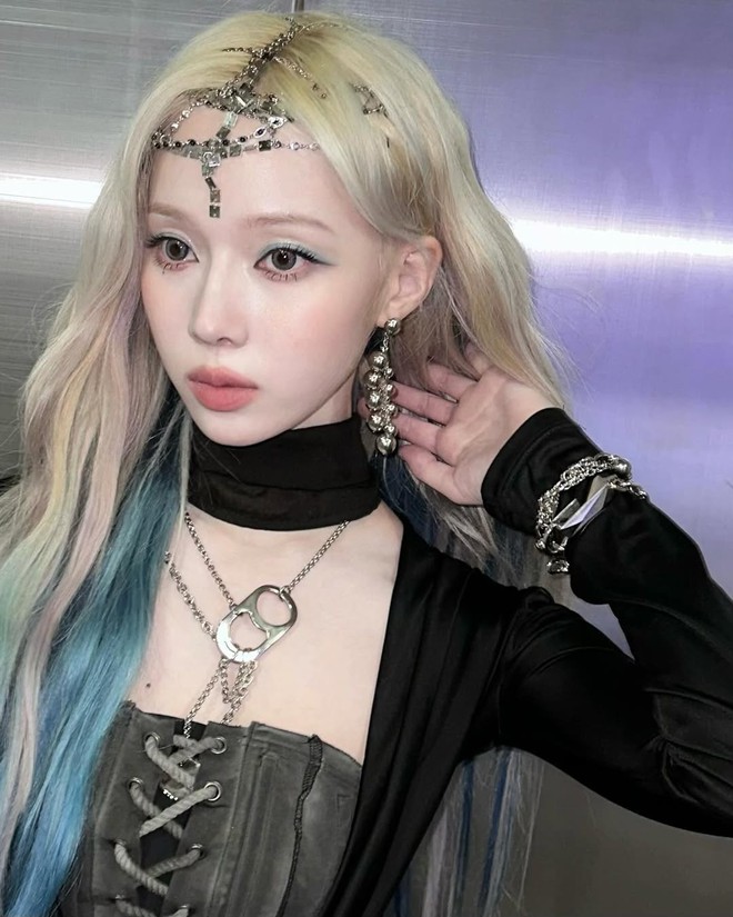 Mỹ nhân nghi hẹn hò Jungkook (BTS): Visual như tuyệt tác AI, nhìn đến mặt mộc càng sửng sốt tột độ- Ảnh 9.