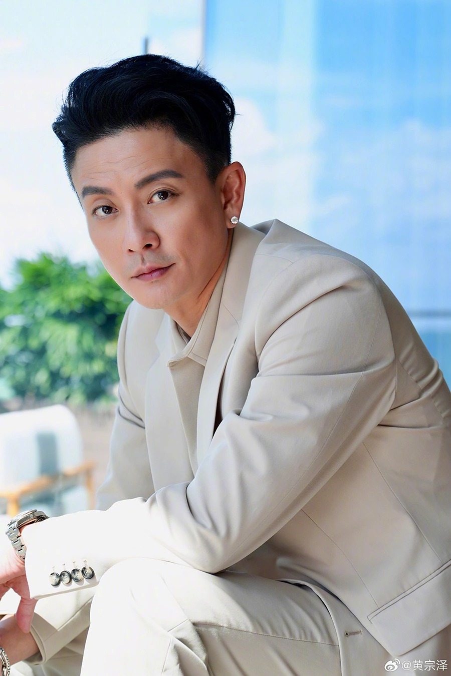 Diện mạo phong độ, nam tính ngút ngàn của nam diễn viên trước đây