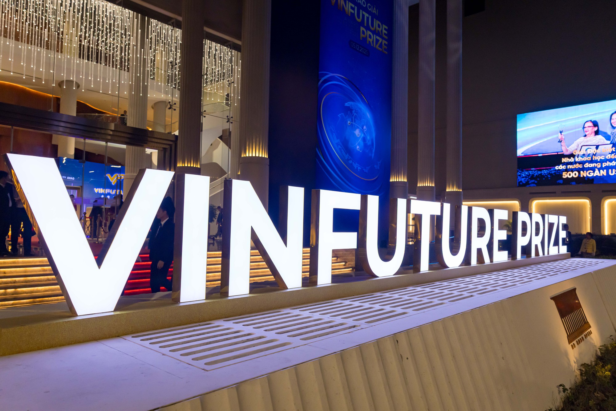 Lễ trao Giải thưởng Khoa học Công nghệ thường niên toàn cầu VinFuture 2025 bắt đầu- Ảnh 7.