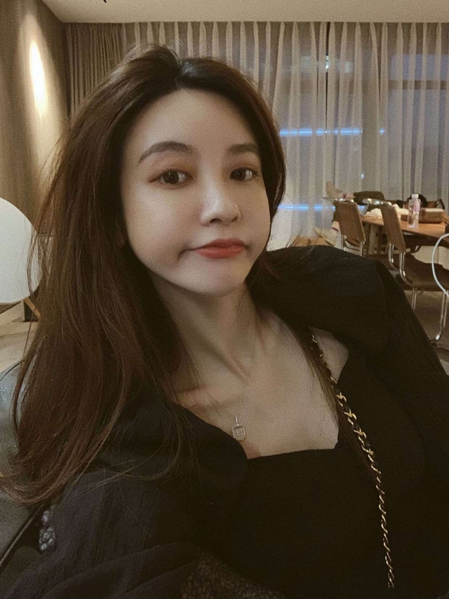 Chủ tịch ngoại tình với nàng thơ, chính thất gọi thẳng tên Chủ tịch ngoại tình với nàng thơ, chính thất gọi thẳng tên