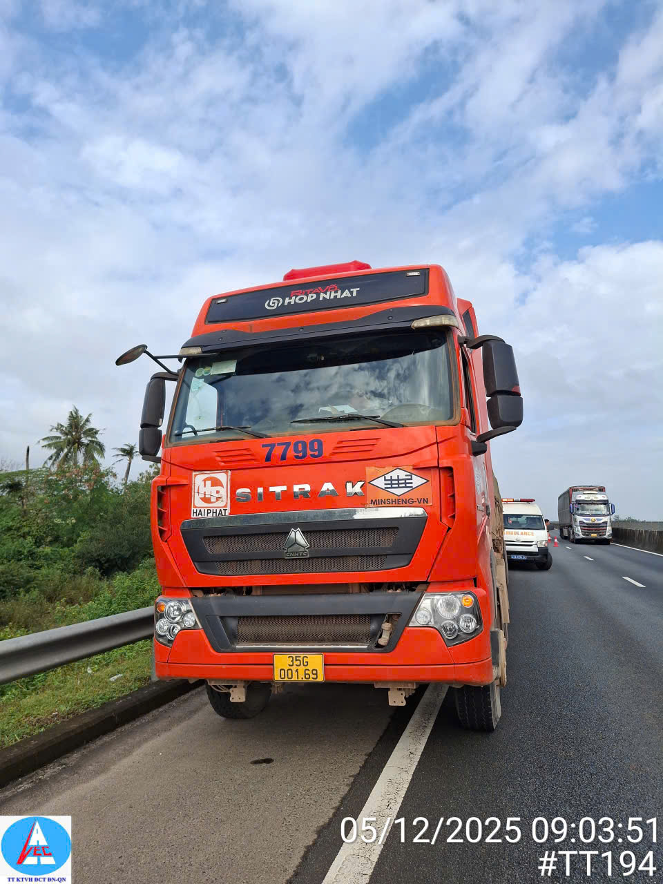 Hiện trường vụ tai nạn chết người trên đường cao tốc ở Đà Nẵng- Ảnh 2.