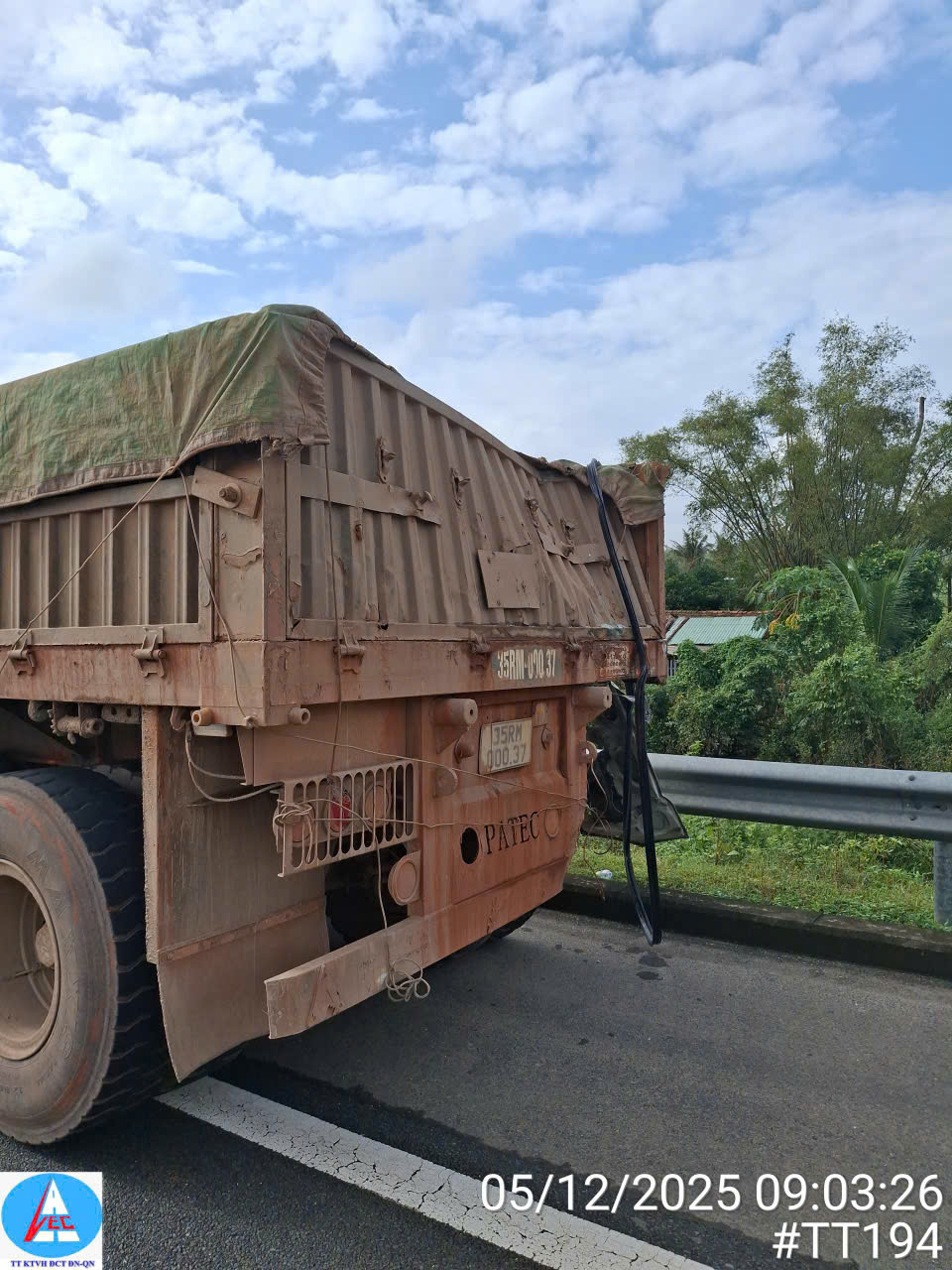 Hiện trường vụ tai nạn chết người trên đường cao tốc ở Đà Nẵng- Ảnh 3.