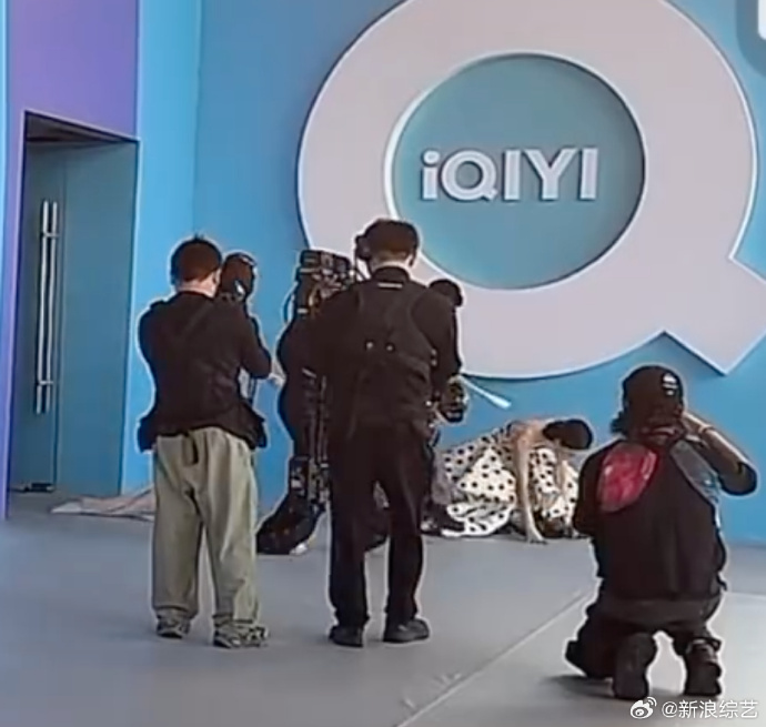 Thảm đỏ hot nhất Cbiz: Thảm đỏ hot nhất Cbiz: