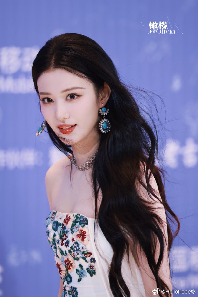 Thảm đỏ hot nhất Cbiz: Thảm đỏ hot nhất Cbiz: