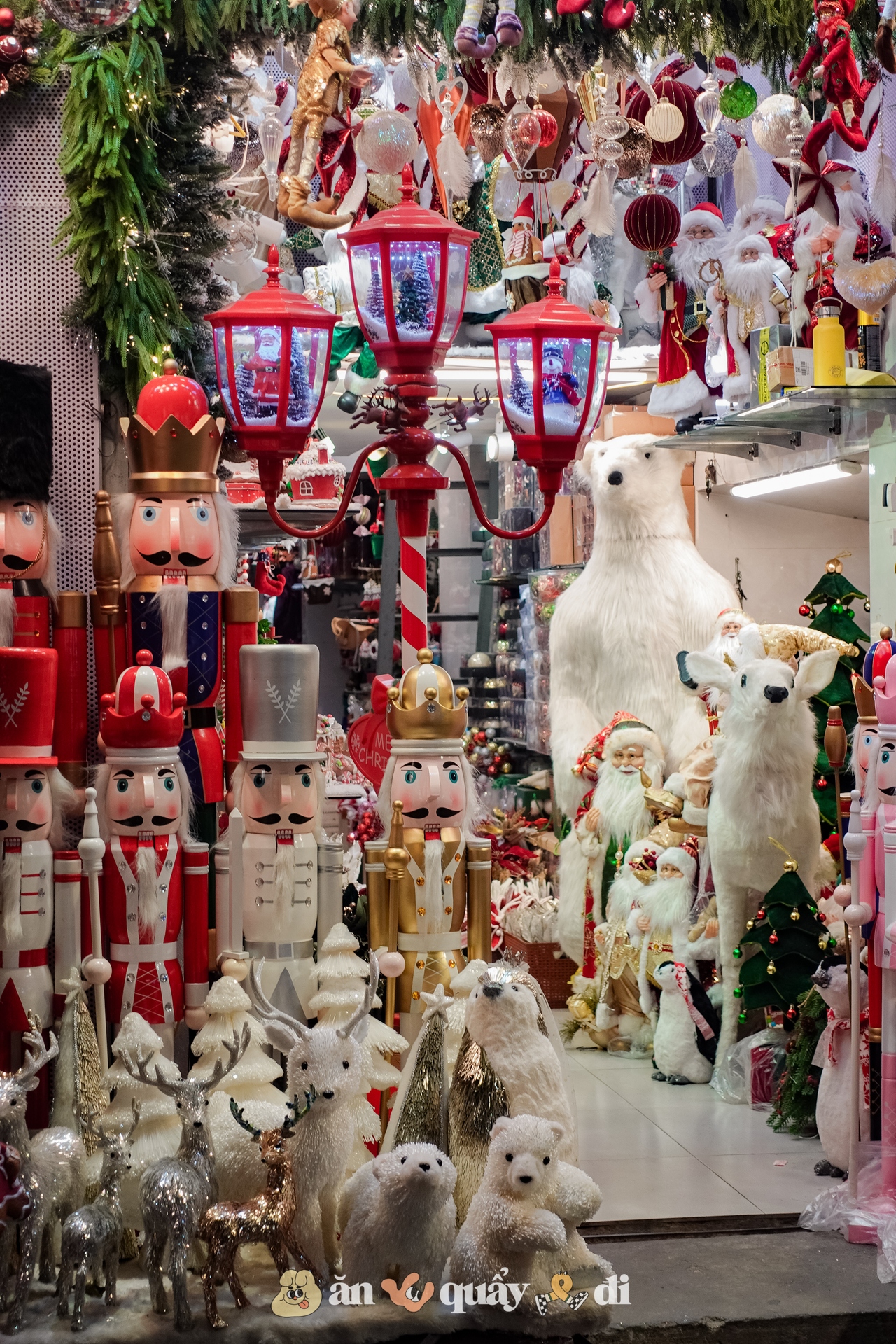 Khung cảnh rực sáng tại Hàng Mã đã trở lại- Ảnh 10.