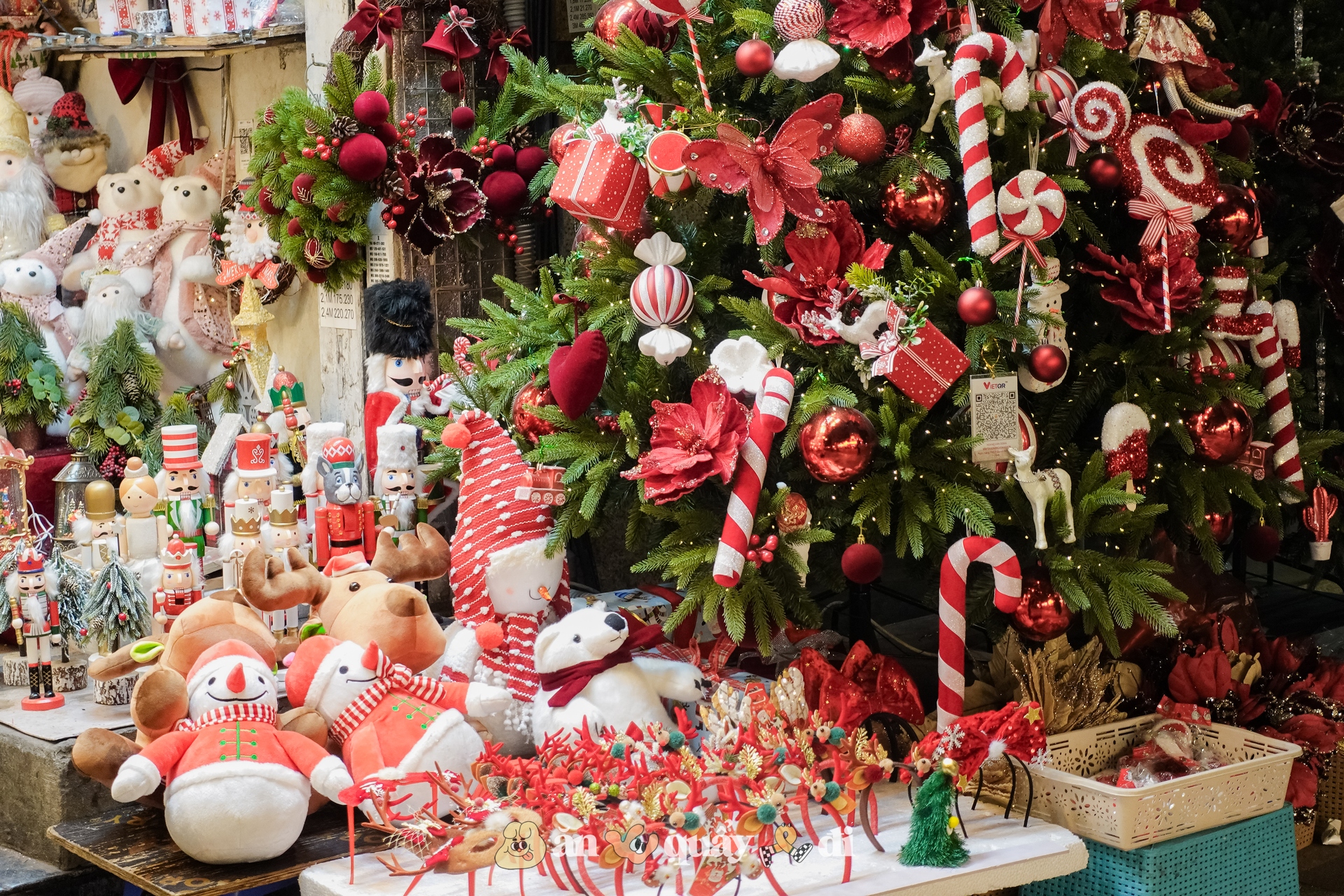 Khung cảnh rực sáng tại Hàng Mã đã trở lại- Ảnh 16.