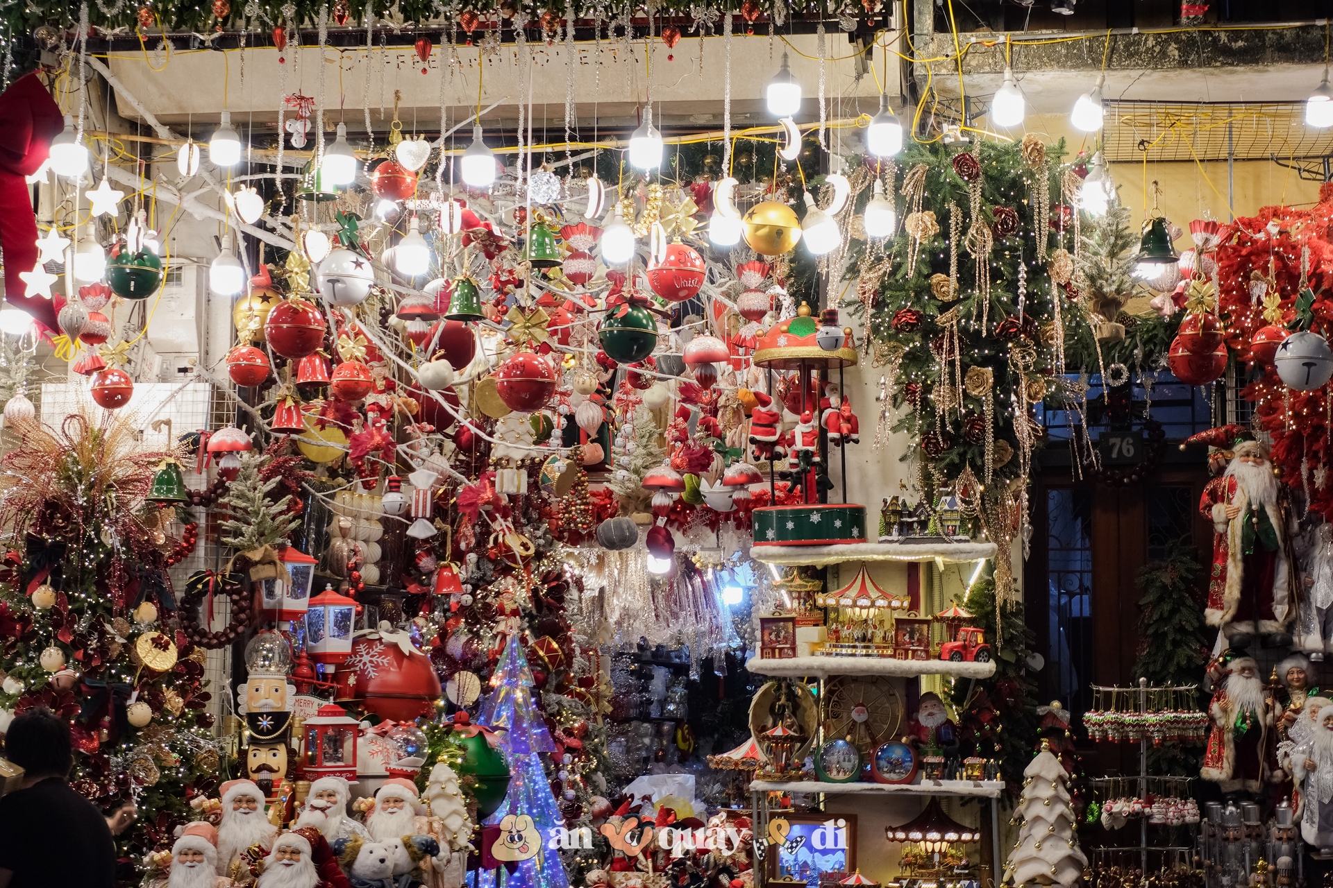 Khung cảnh rực sáng tại Hàng Mã đã trở lại- Ảnh 17.