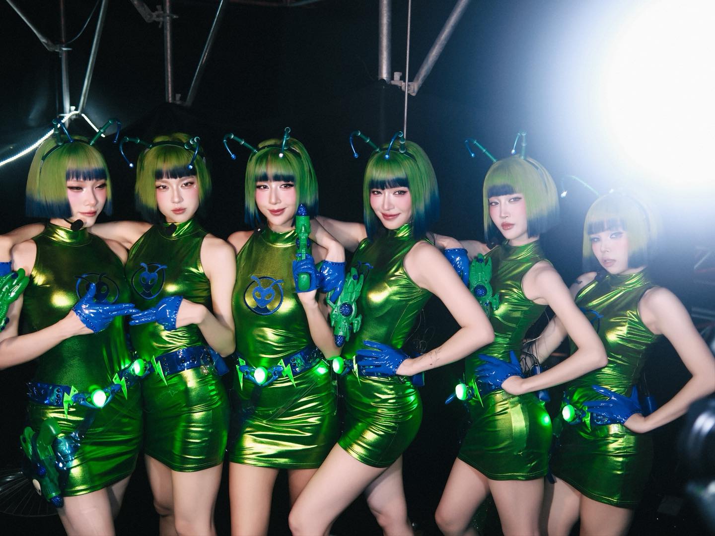 Bích Phương sao lại bị đối xử thế này?- Ảnh 5. Bích Phương sao lại bị đối xử thế này?- Ảnh 5.