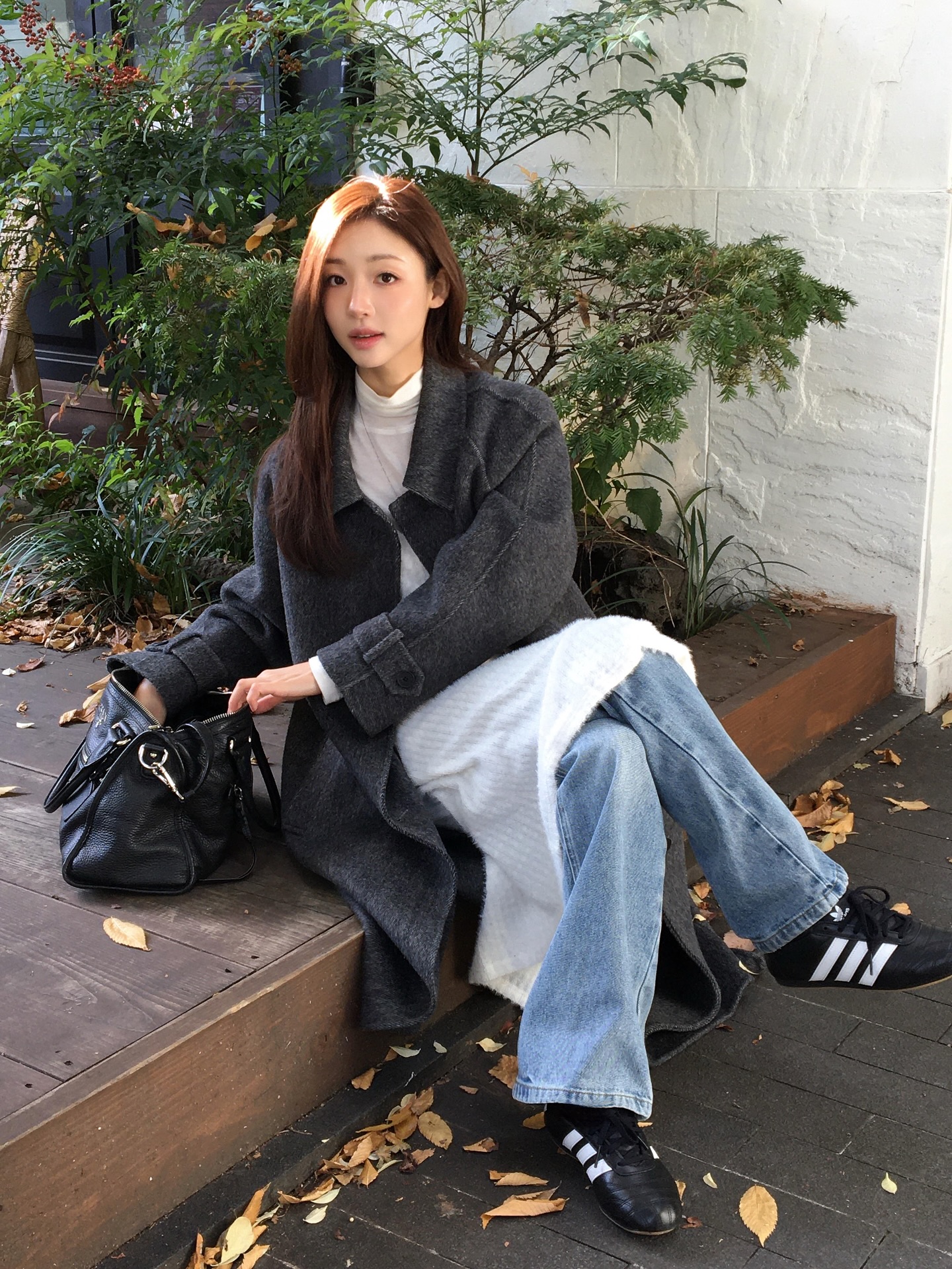 Dọn tủ đồ cuối năm chỉ cần giữ lại đúng 3 đôi giày bệt giúp cả outfit thêm sang trọng- Ảnh 8.