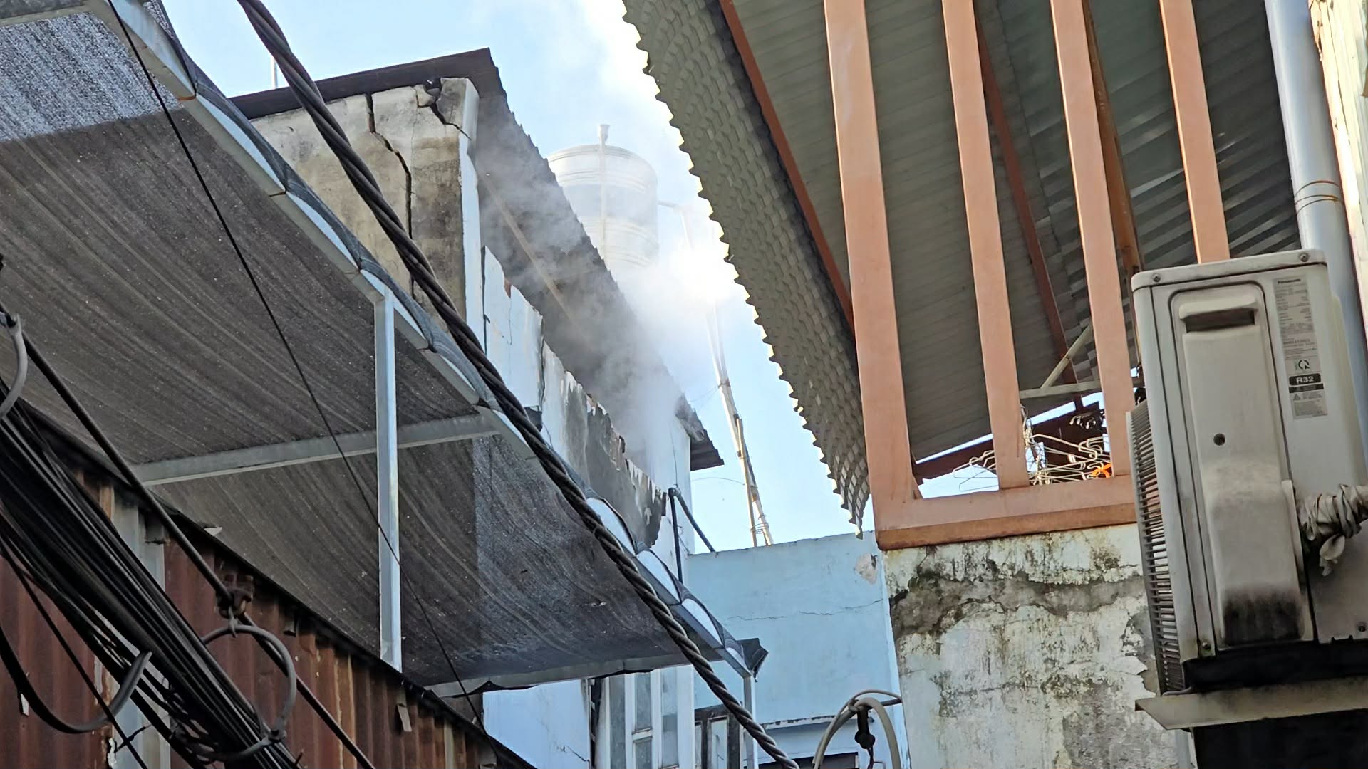 Cháy nhà ở TP.HCM, 1 người tử vong- Ảnh 2.