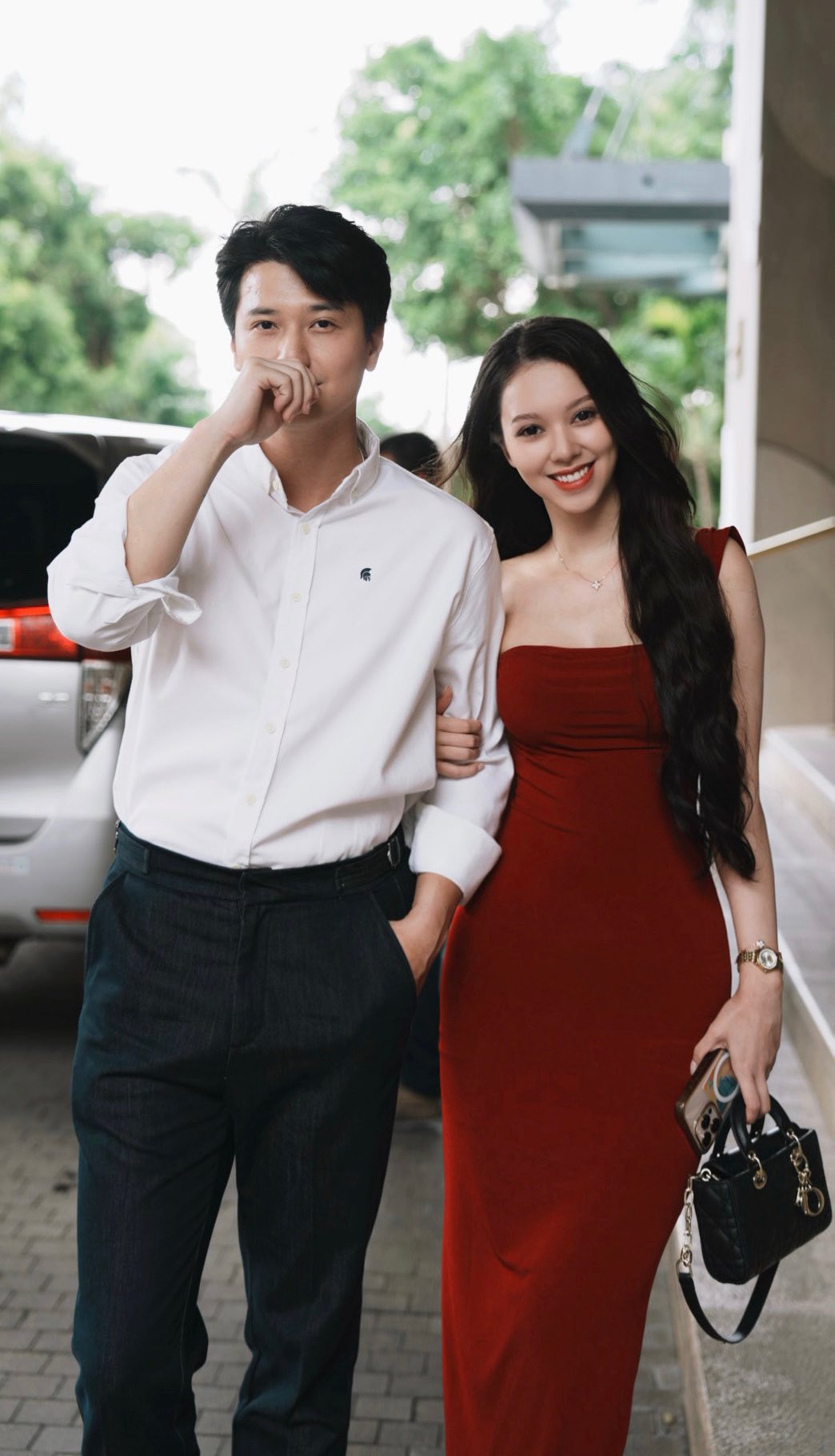 59416194023601076010998296863562513285128727n 1