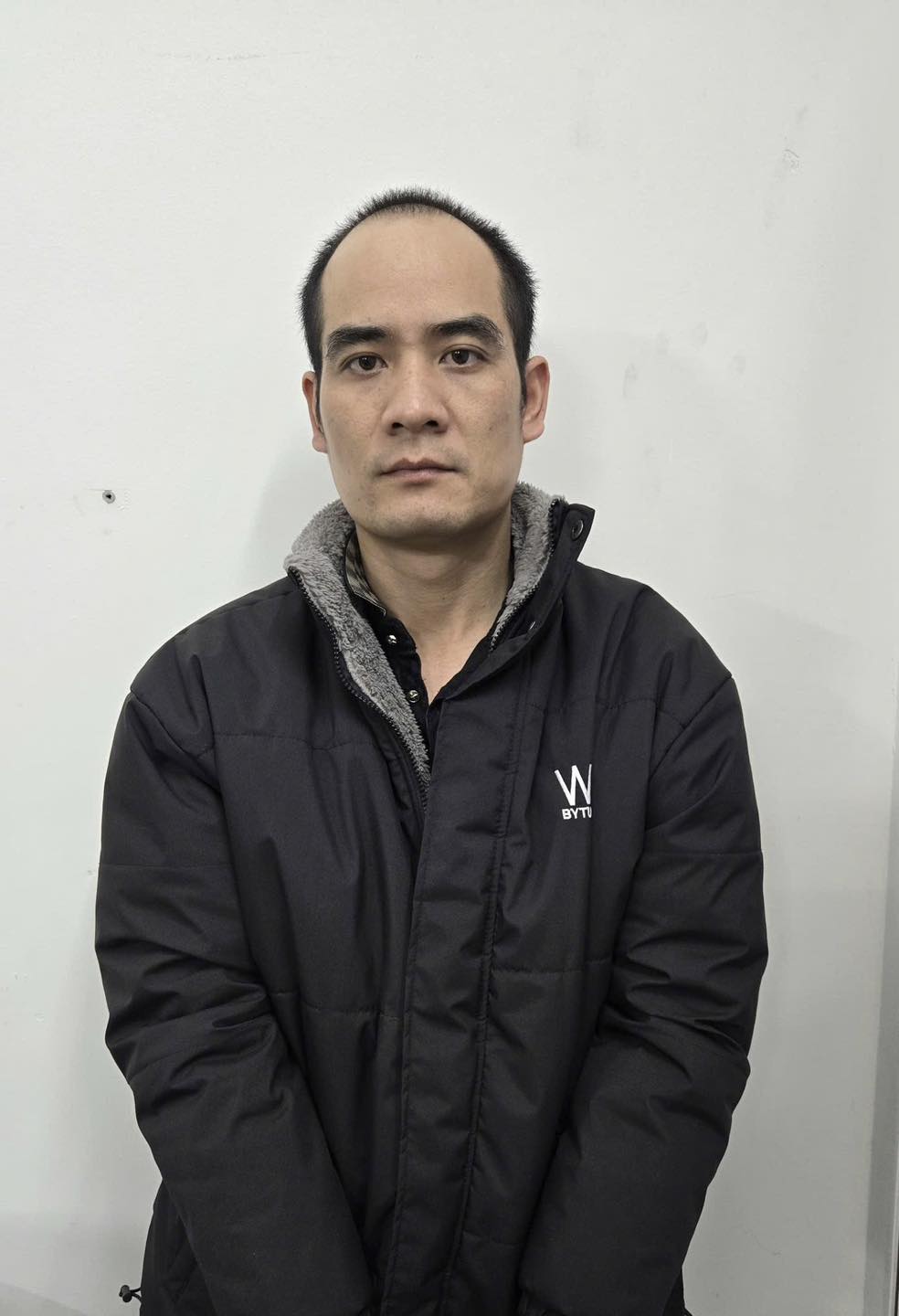 Bắt giữ đối tượng truy nã nguy hiểm Nguyễn Thanh Tùng- Ảnh 1. Bắt giữ đối tượng truy nã nguy hiểm Nguyễn Thanh Tùng- Ảnh 1.